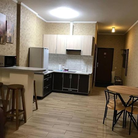 Студія 5 В Вілле Жаткіна Біля Тц Нікольский Charkiv Esterno foto