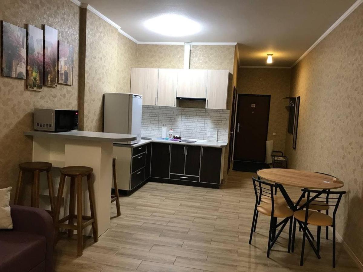 Студія 5 В Вілле Жаткіна Біля Тц Нікольский Charkiv Esterno foto